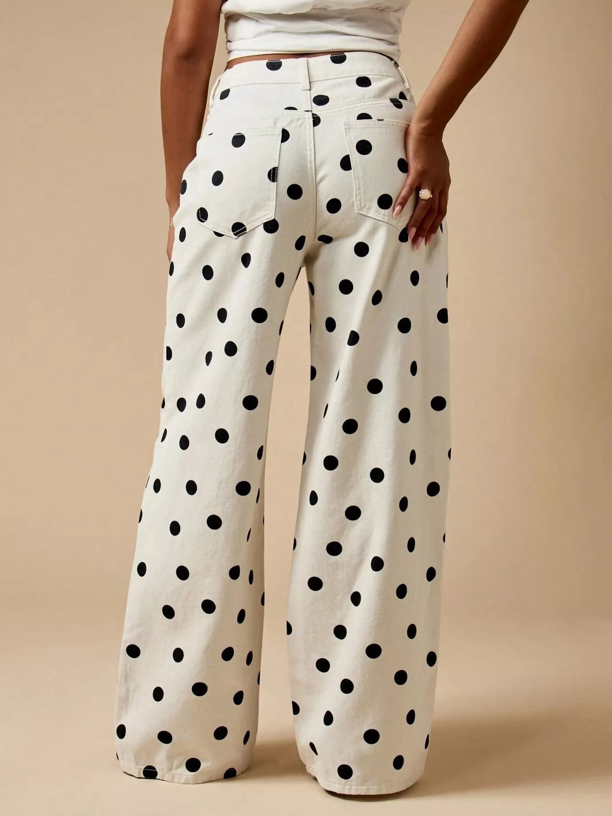 Prickiga vida jeans med fickor – bild 3