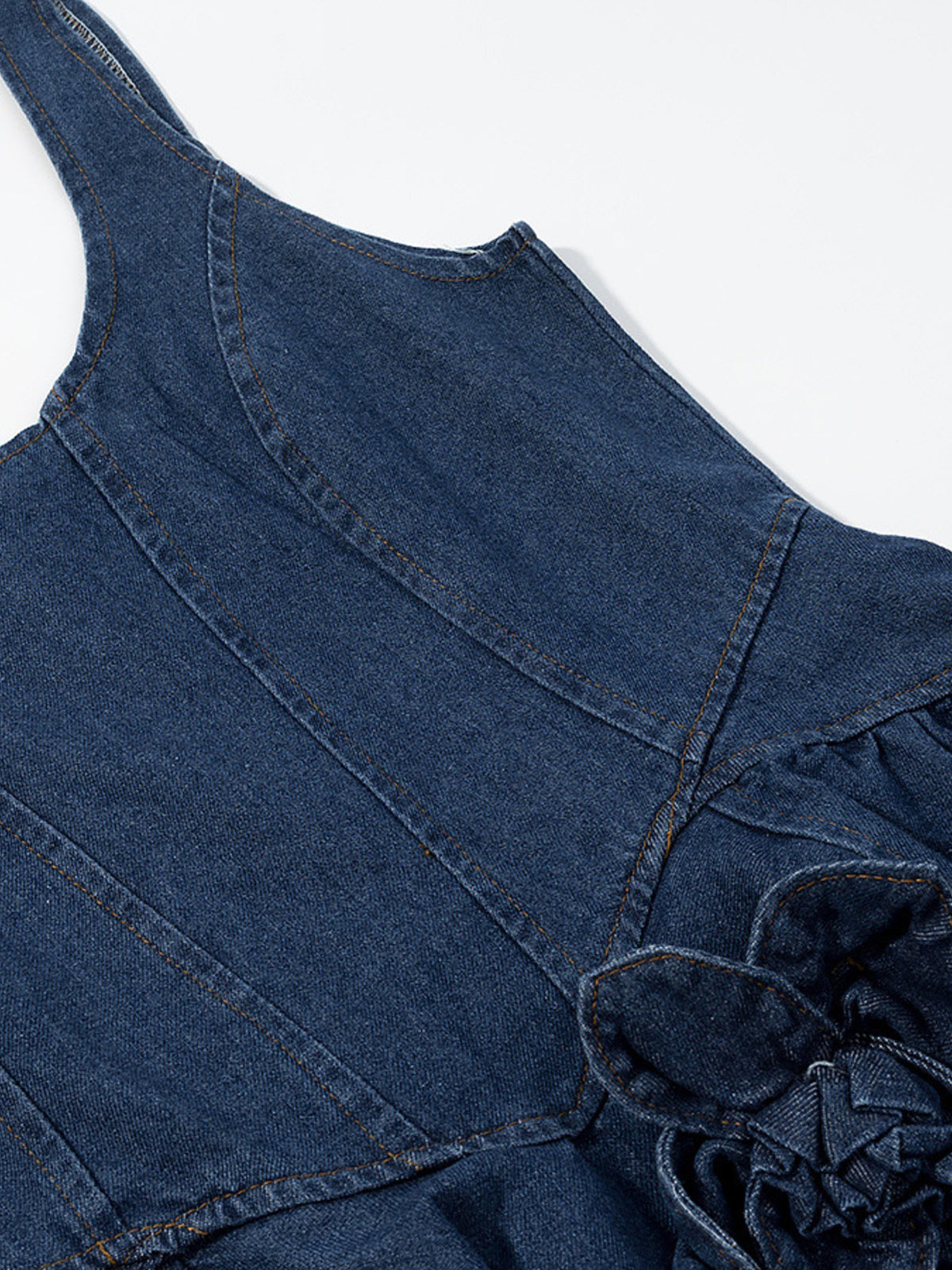 Blommig jeansklänning i denim – bild 7