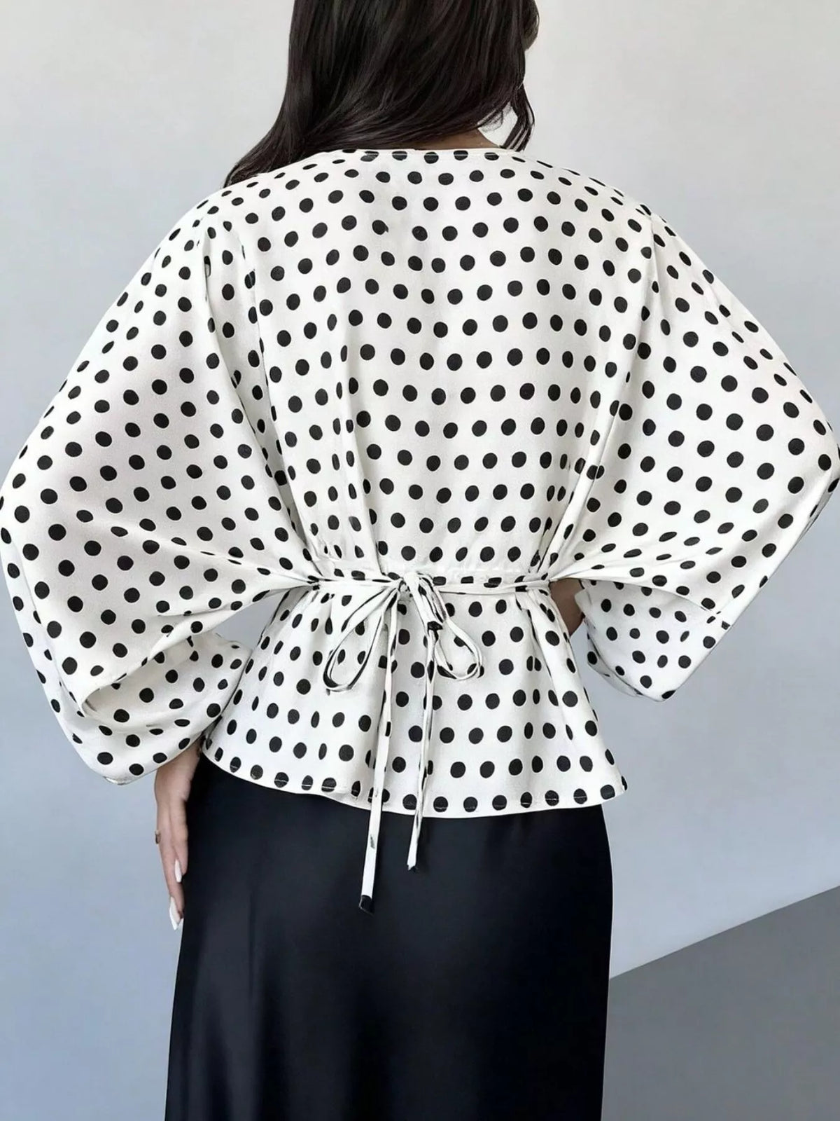 Prickig blus med rund halsringning – bild 7