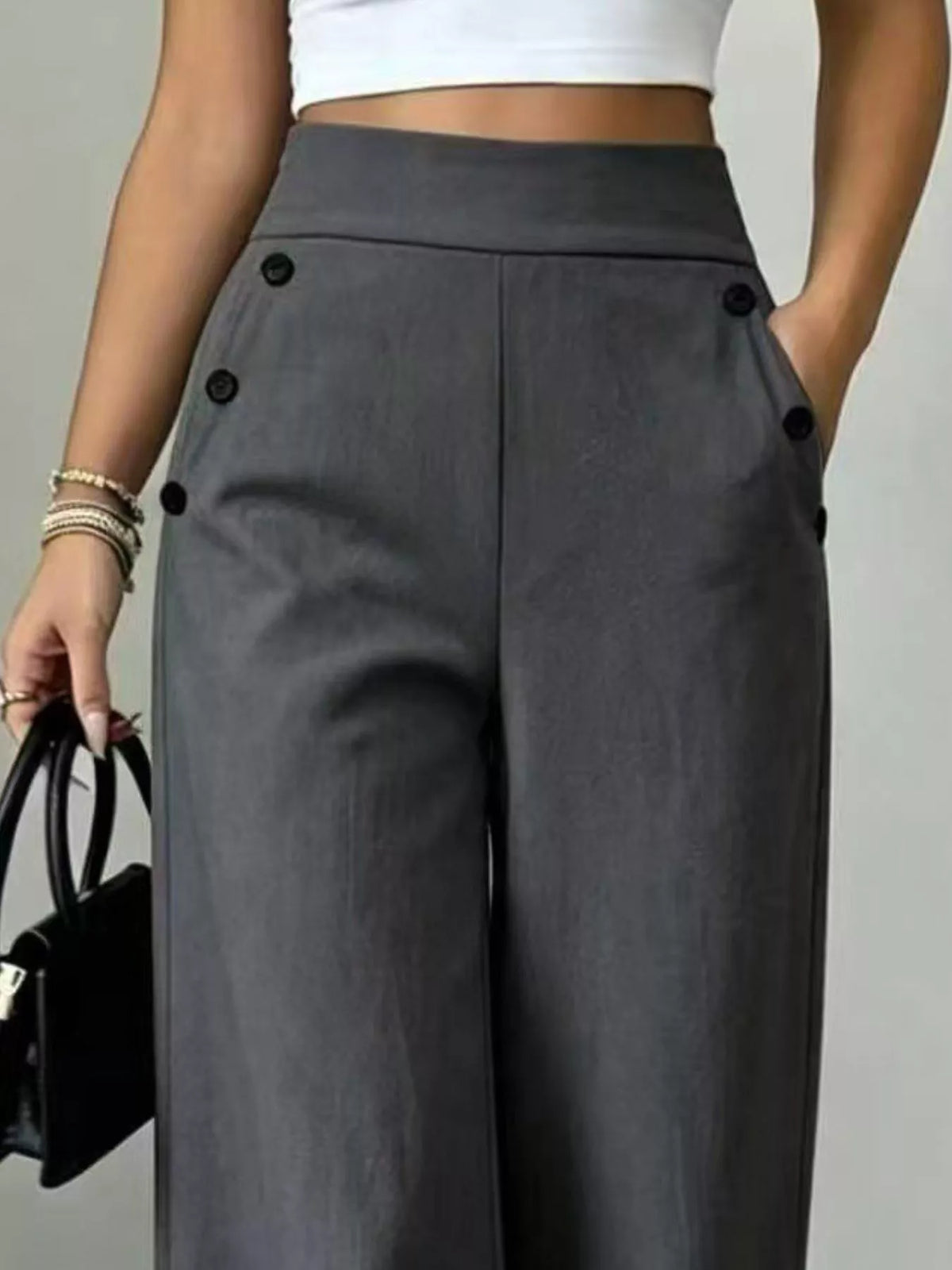 Vida byxor med hög midja och dekorativa knappar – bild 12