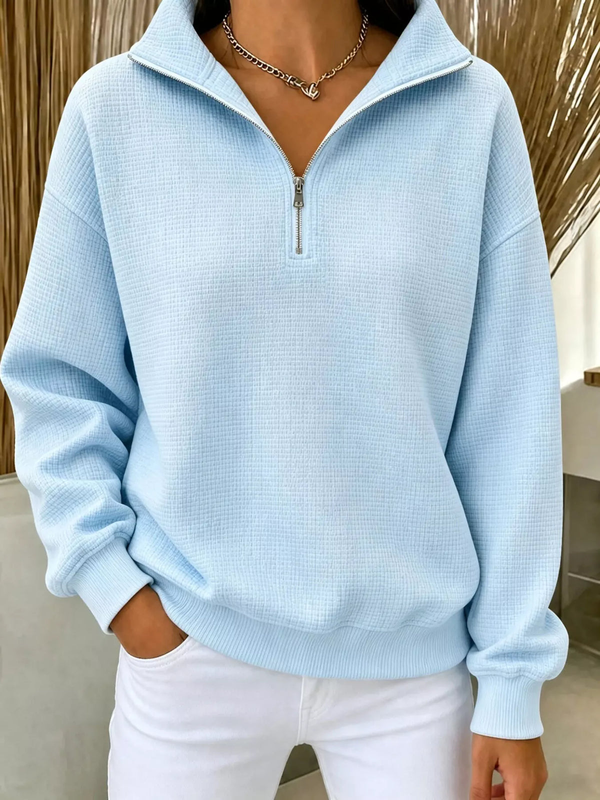 Våffelstickad sweatshirt med kort dragkedja – bild 6