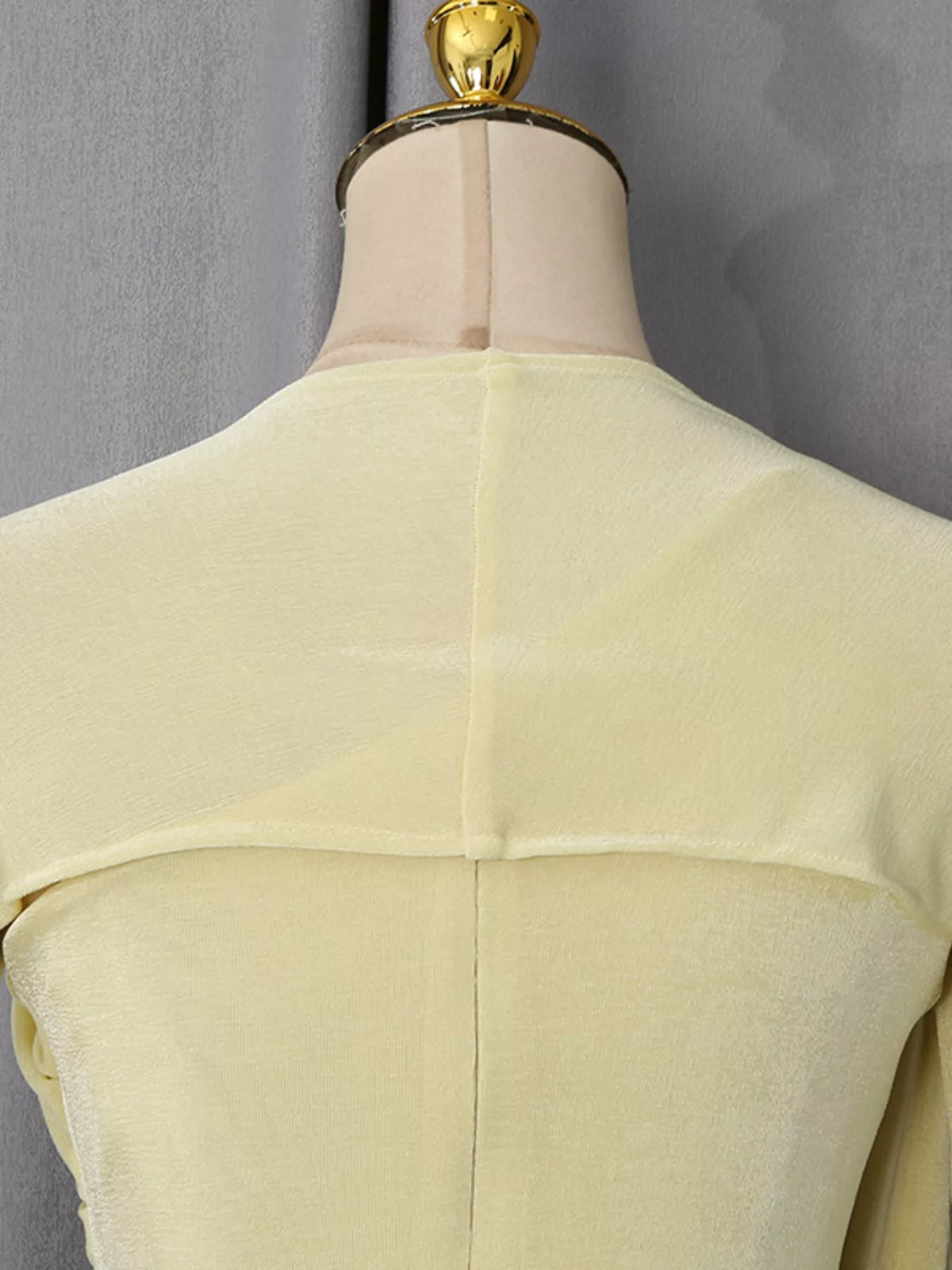 Draperad rynkad maxiklänning – bild 9