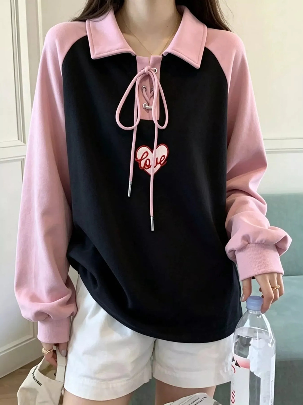 Sweatshirt i spets med hjärtmotiv – bild 2