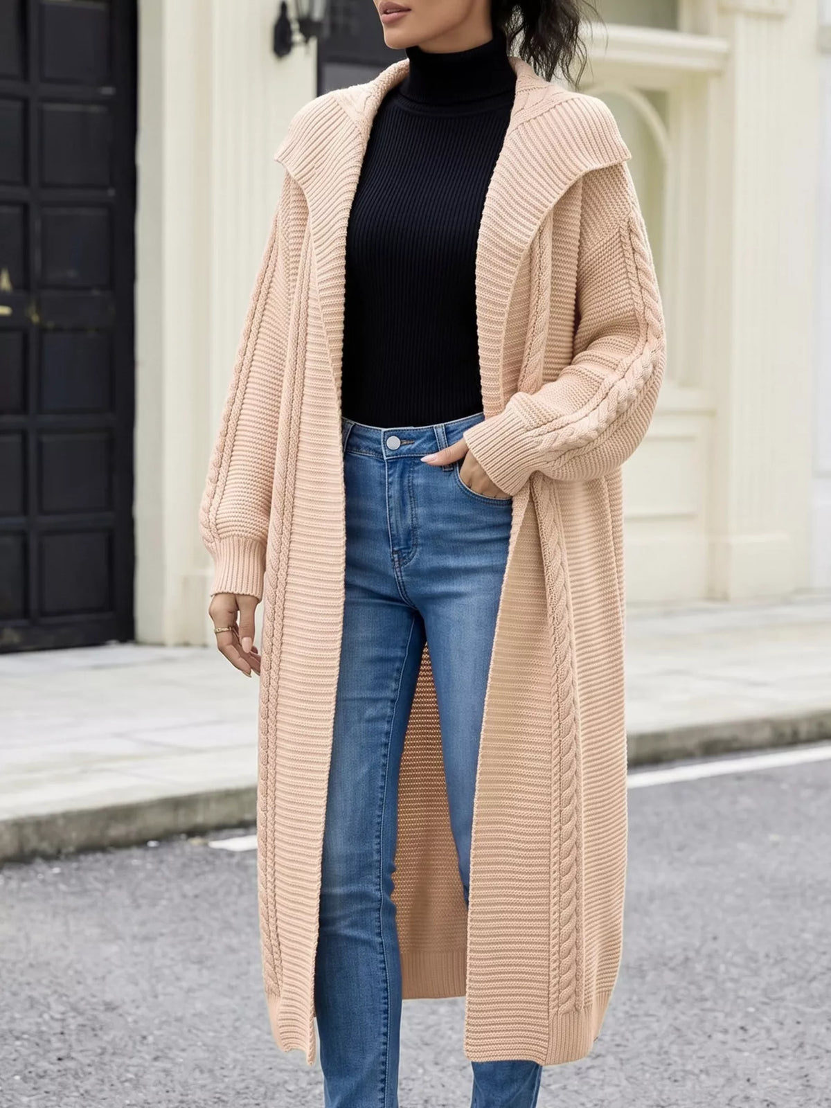 Kabelstickad lång cardigan med öppen modell – bild 4