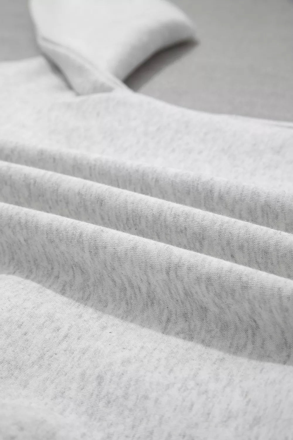 Sweatshirt med rund halsringning och tryck – bild 11