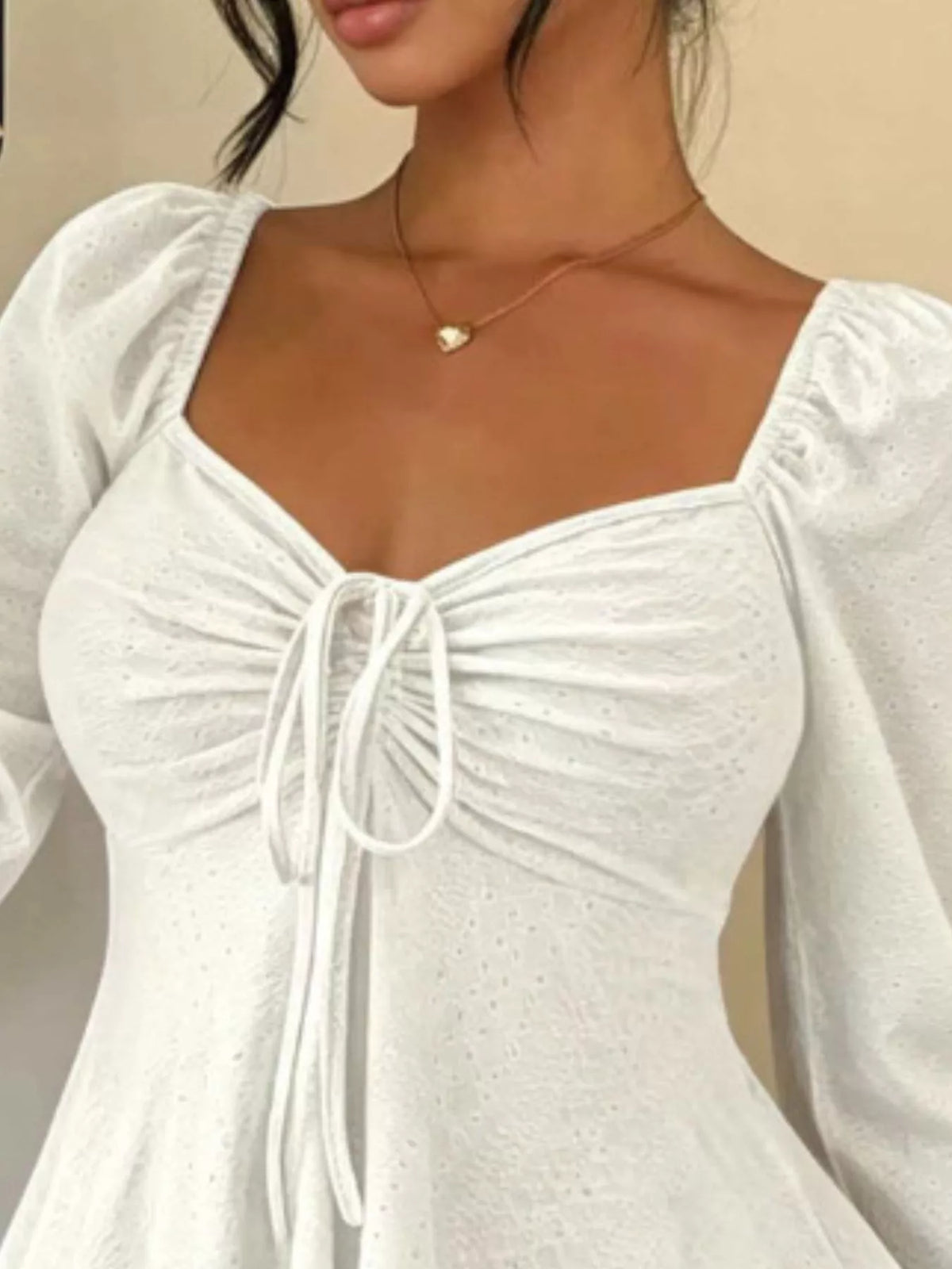 Rynkad topp med peplum – bild 2