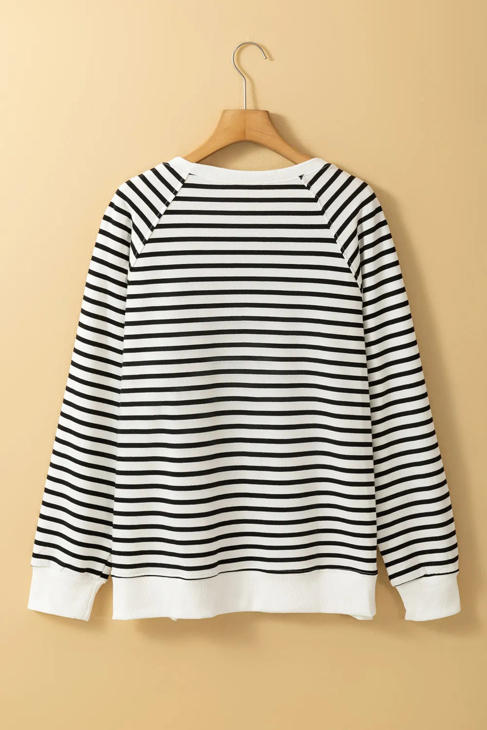 Svartvit sweatshirt – bild 3
