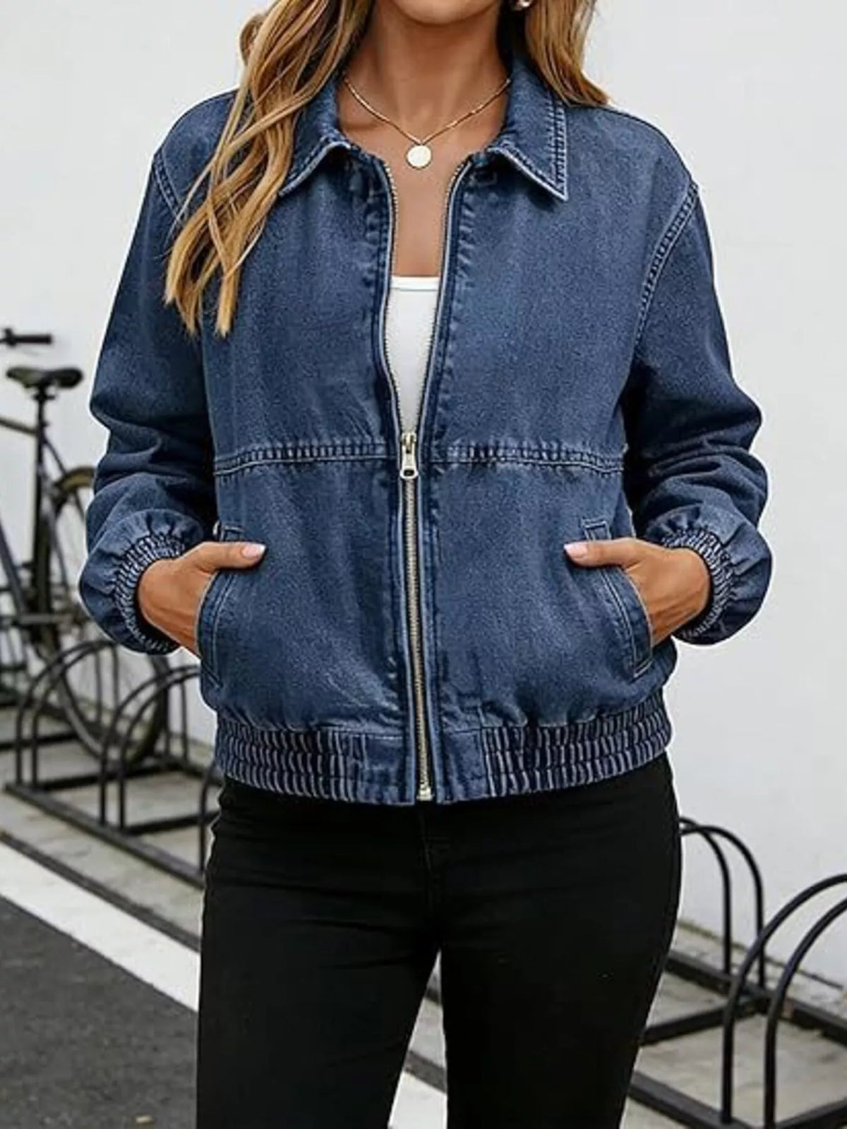 Jacka i denim med dragkedja – bild 2