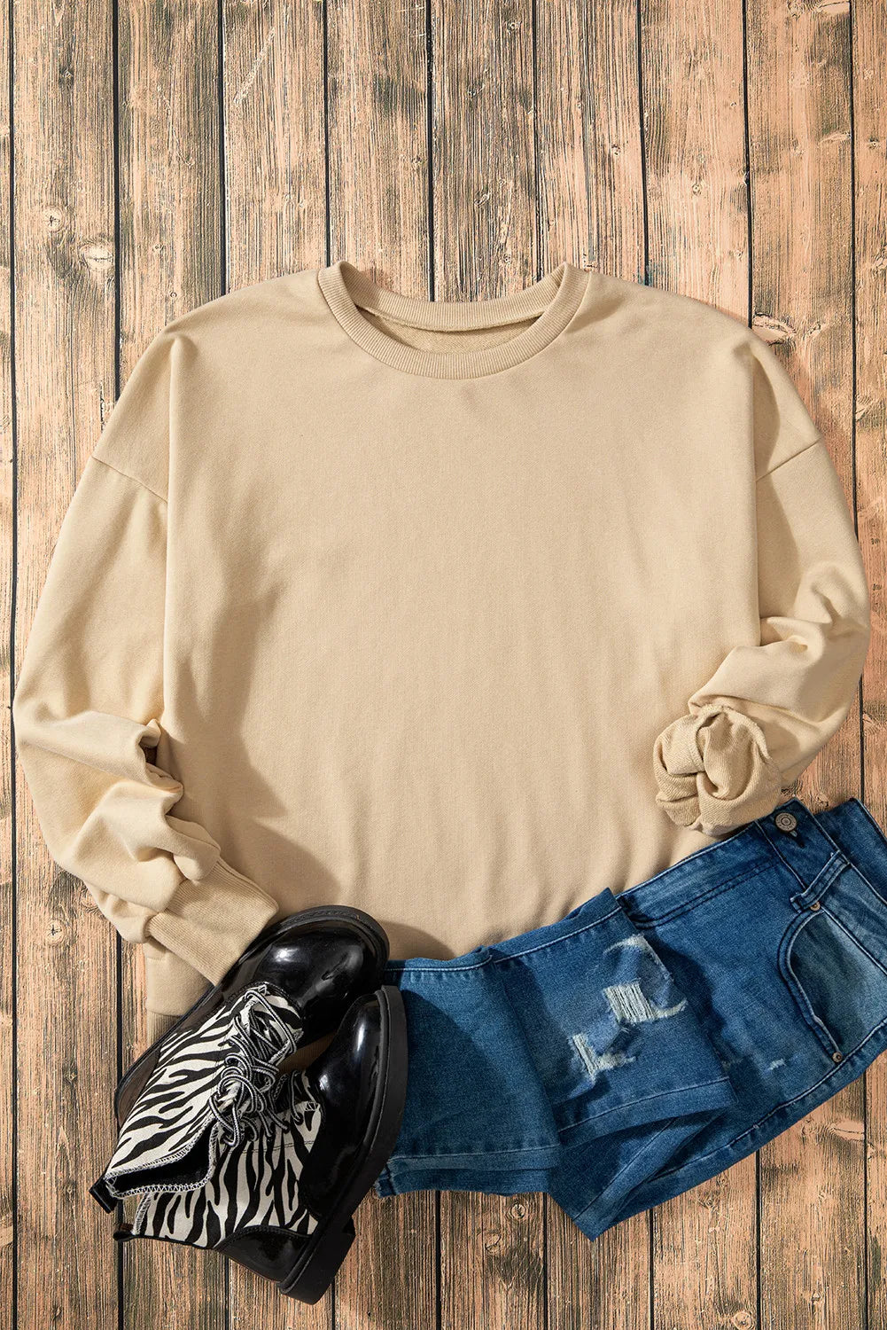 Långärmad sweatshirt med rund halsringning och asymmetrisk nederkant – bild 27