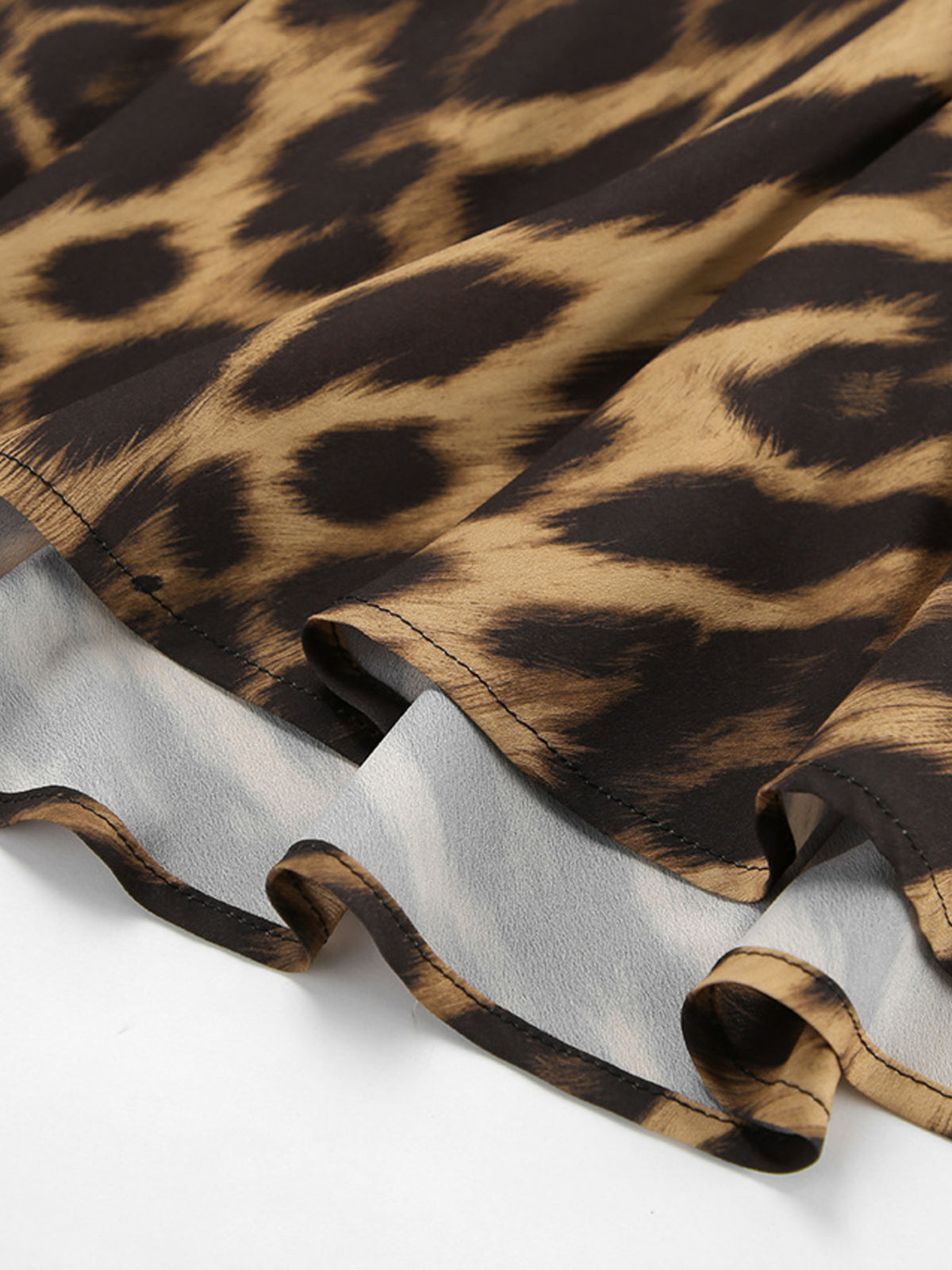 Leopardmönstrad figurnära maxikjol – bild 9