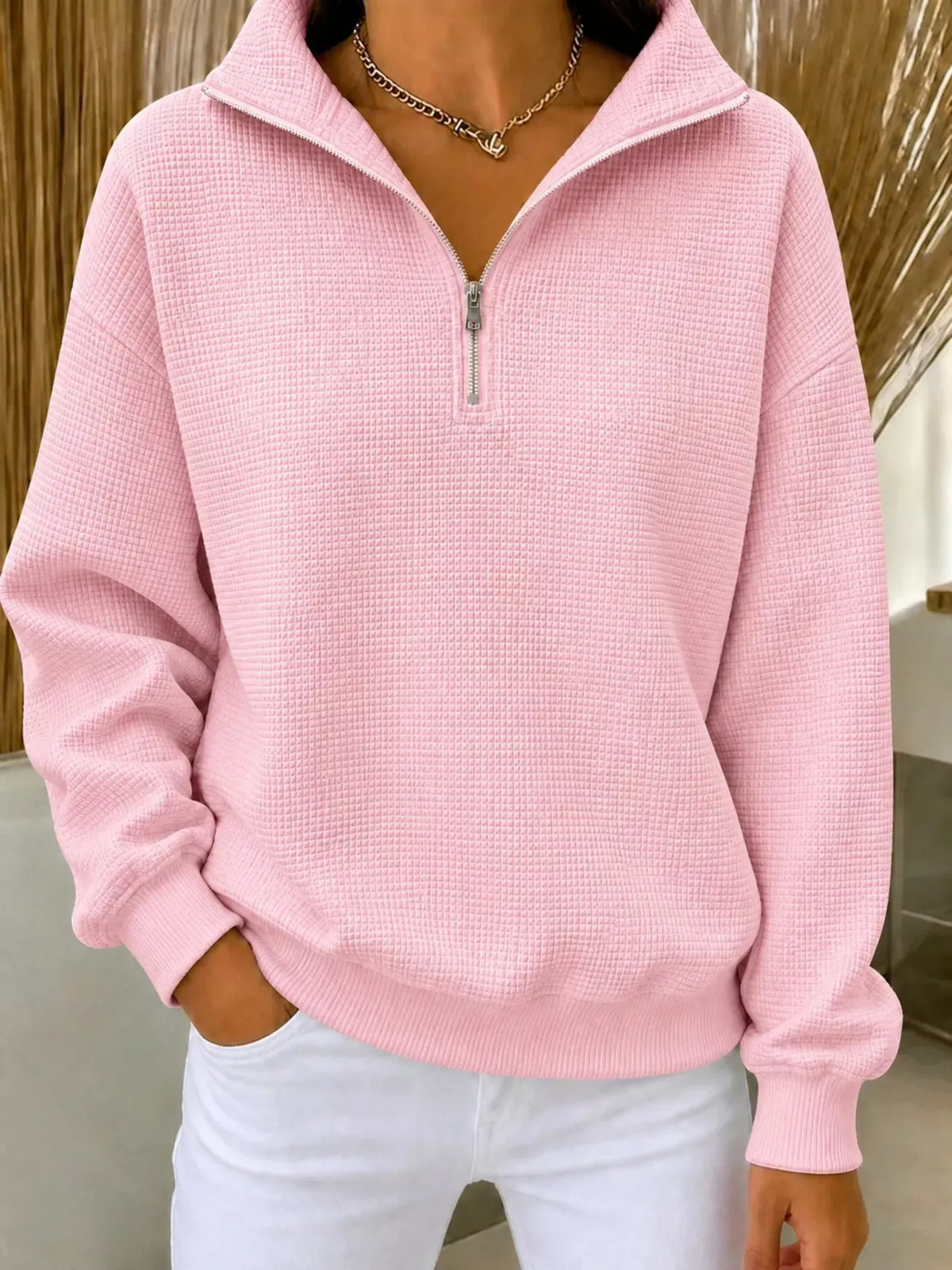 Våffelstickad sweatshirt med kort dragkedja – bild 10